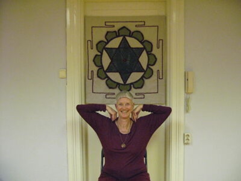 Yoga for eldre på Midtløkken