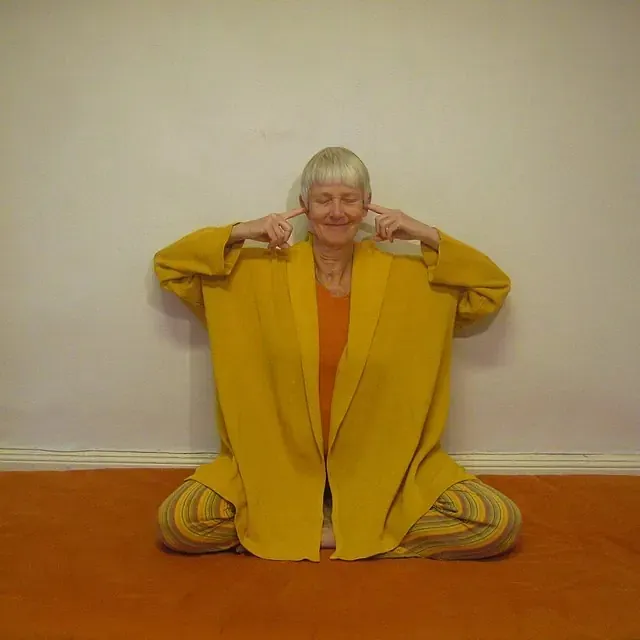 Yogastilling på matte